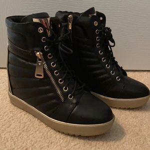 High top wedged sneakers